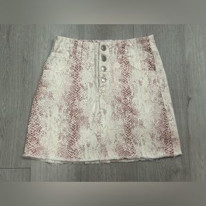 How Very Loved Women’s Pink And White Corduroy Snakeskin Pattern Skirt Small